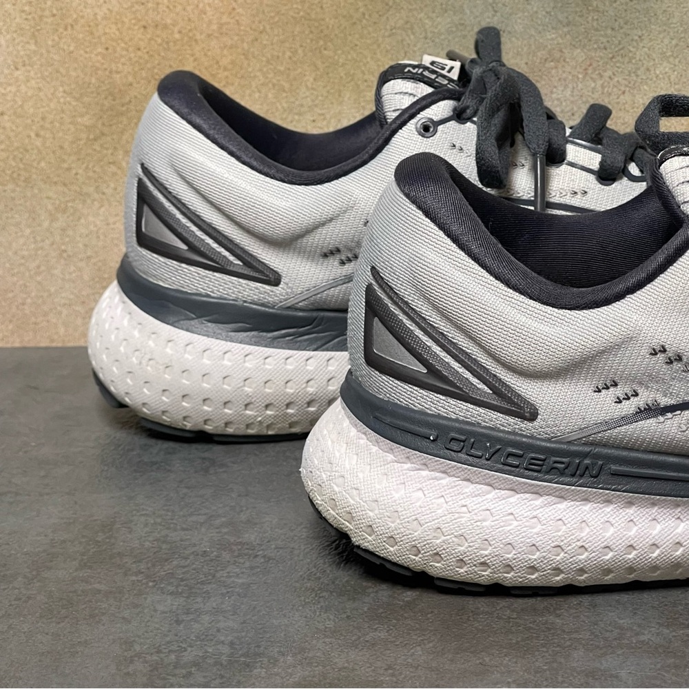 Brooks Women's Running Shoes in Light Gray and Black - Picture 12 of 16